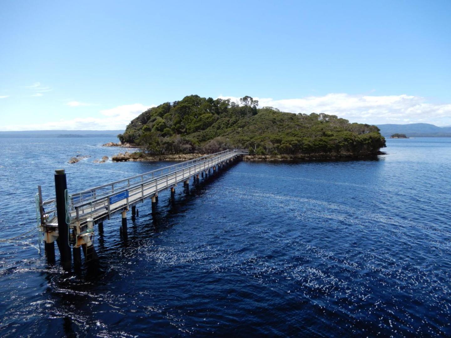 Castaway Holiday Apartments Strahan Eksteriør bilde