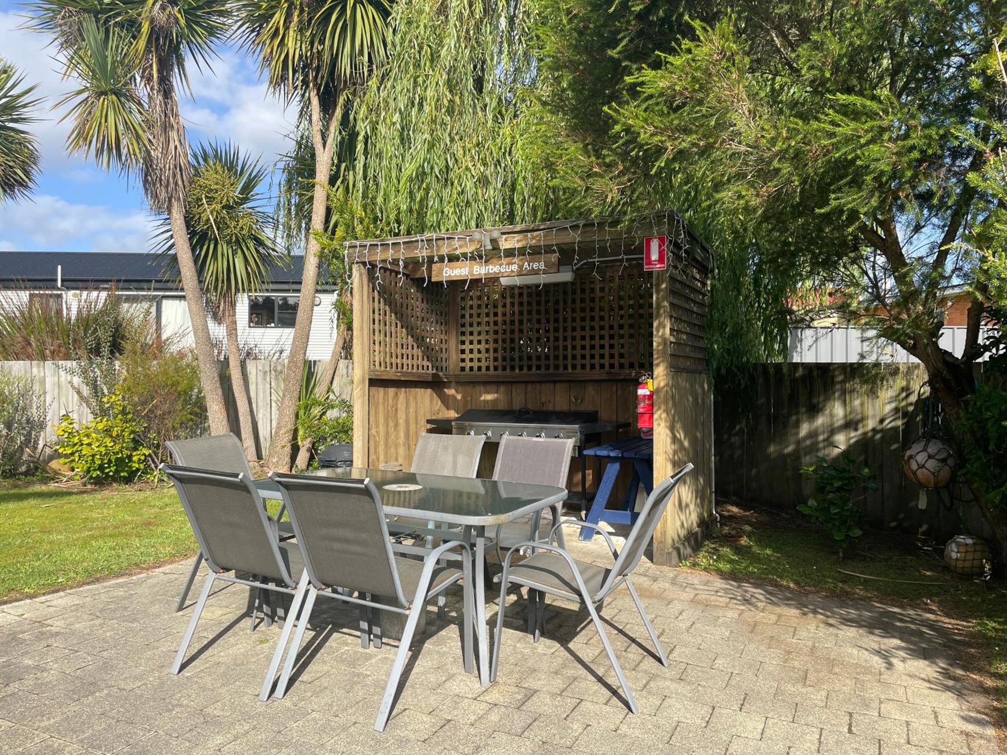 Castaway Holiday Apartments Strahan Eksteriør bilde