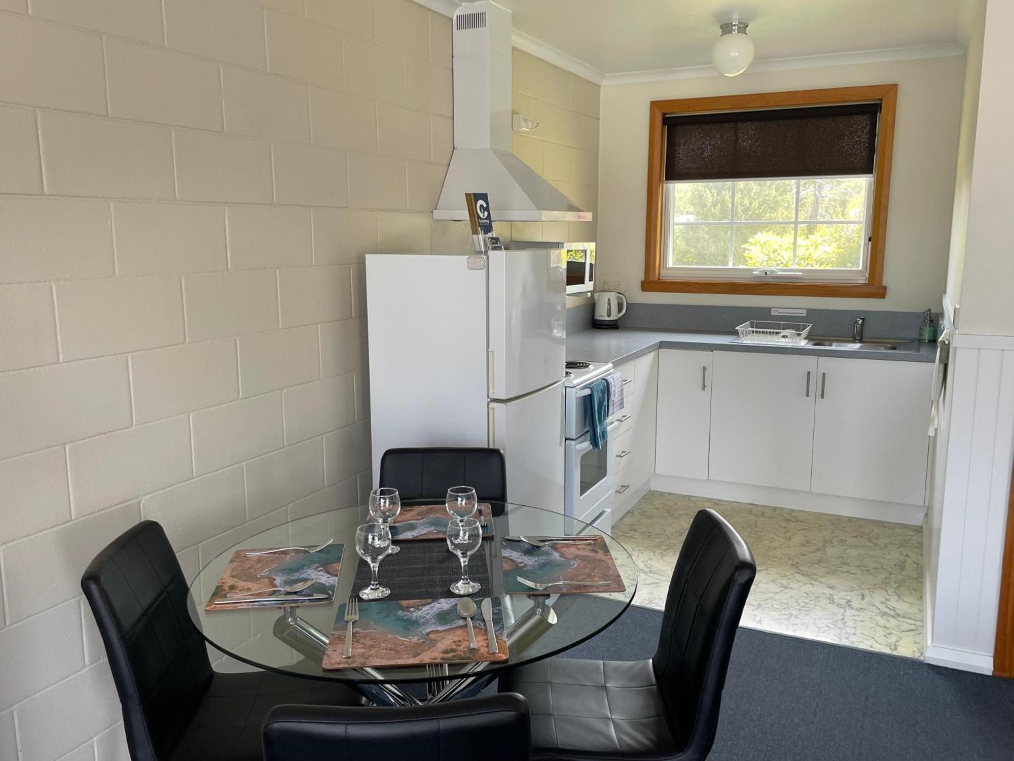 Castaway Holiday Apartments Strahan Eksteriør bilde