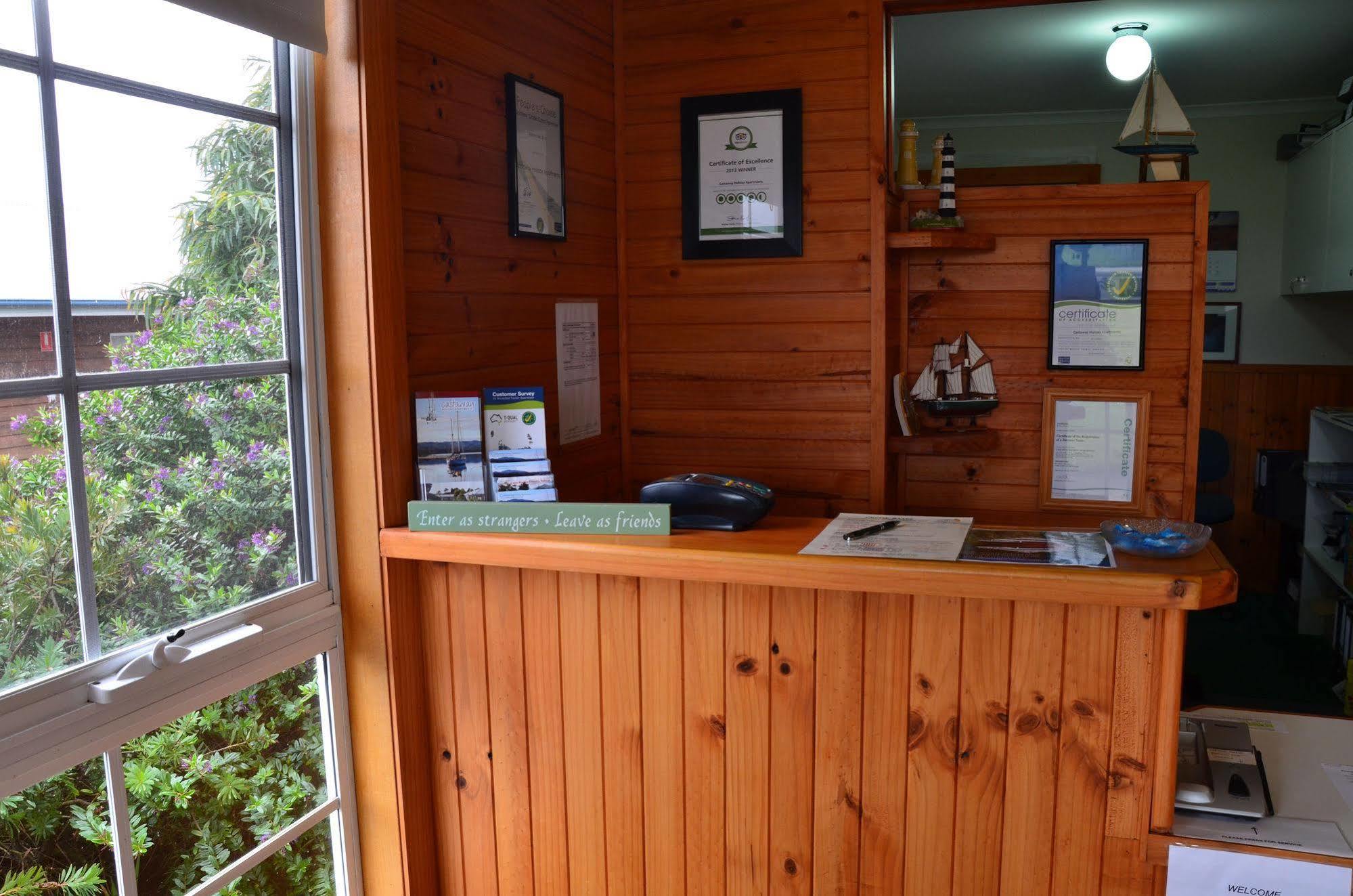 Castaway Holiday Apartments Strahan Eksteriør bilde