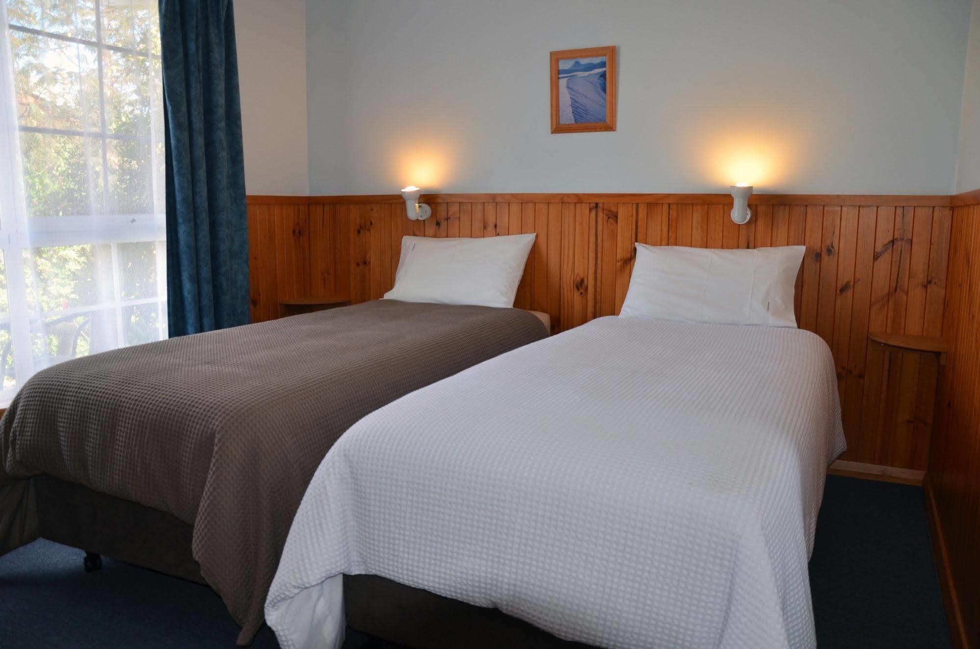 Castaway Holiday Apartments Strahan Eksteriør bilde