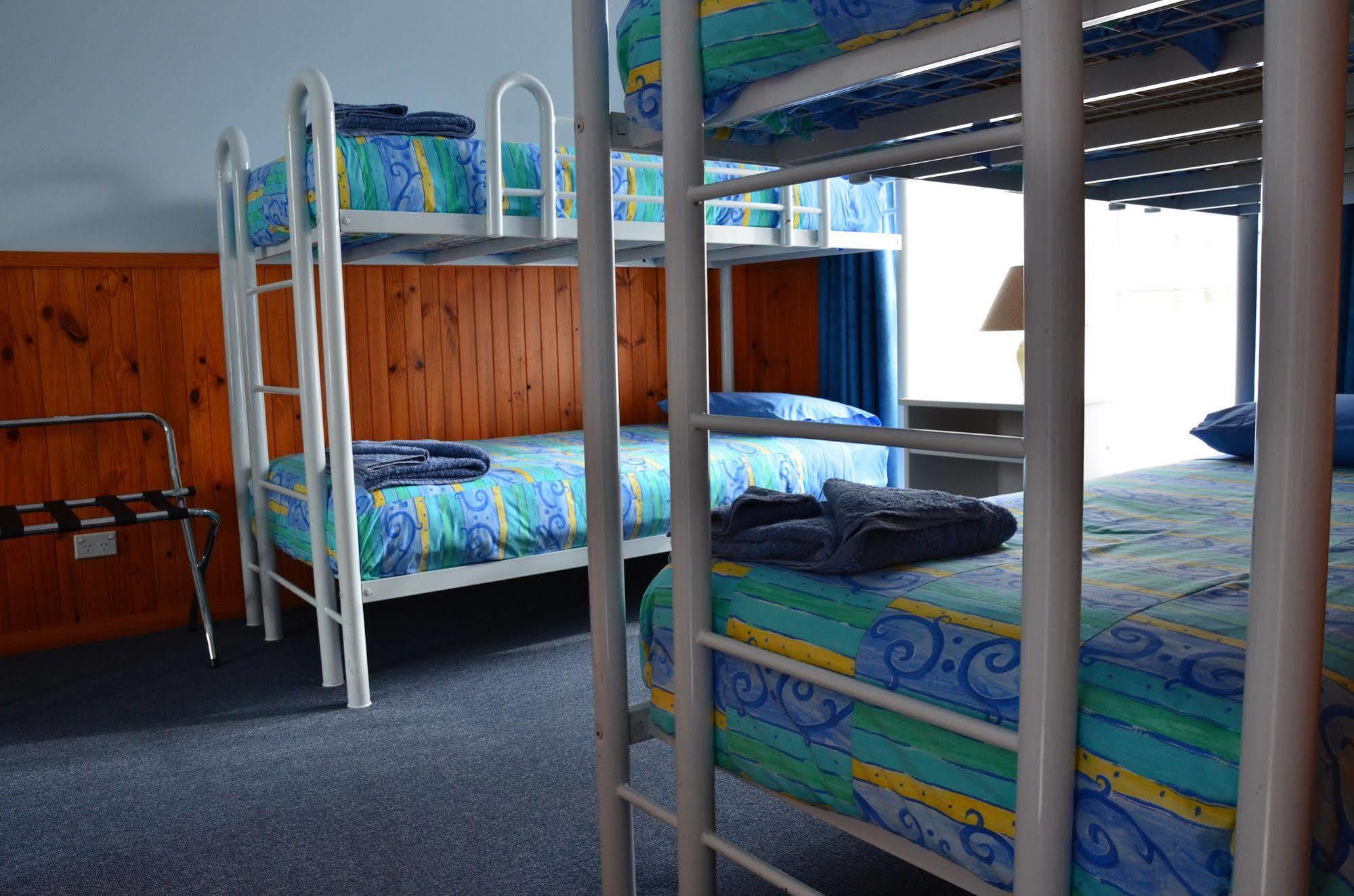 Castaway Holiday Apartments Strahan Eksteriør bilde